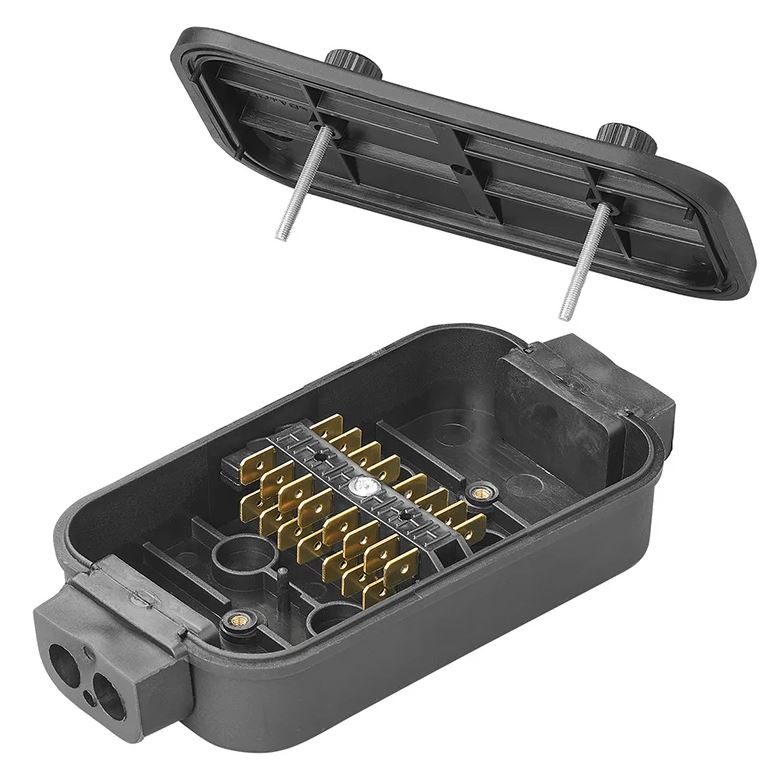 Kabelverbinderdose, 8x4-polig, mit Steckanschluss, Kabelverbindungen quer